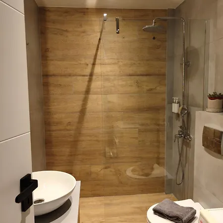 Square Apartment